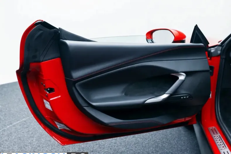 Ferrari 296 GTB din 2024 cu 1.500 km - oferta FER198421 - foto 21