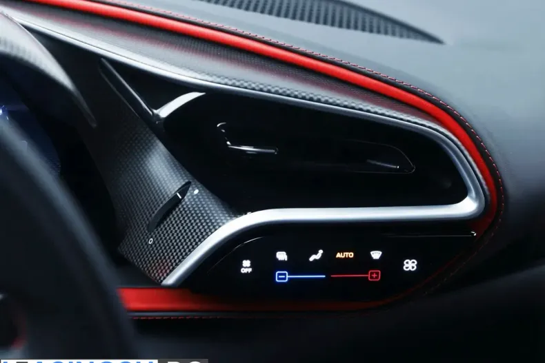 Ferrari 296 GTB din 2024 cu 1.500 km - oferta FER198421 - foto 29