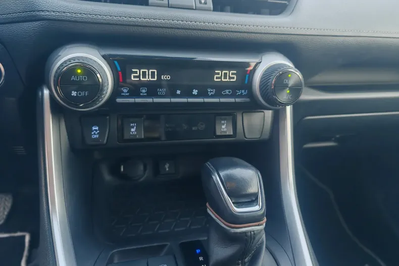 Toyota RAV4 din 2023 cu 123.028 km - oferta TOY198423 - foto 13