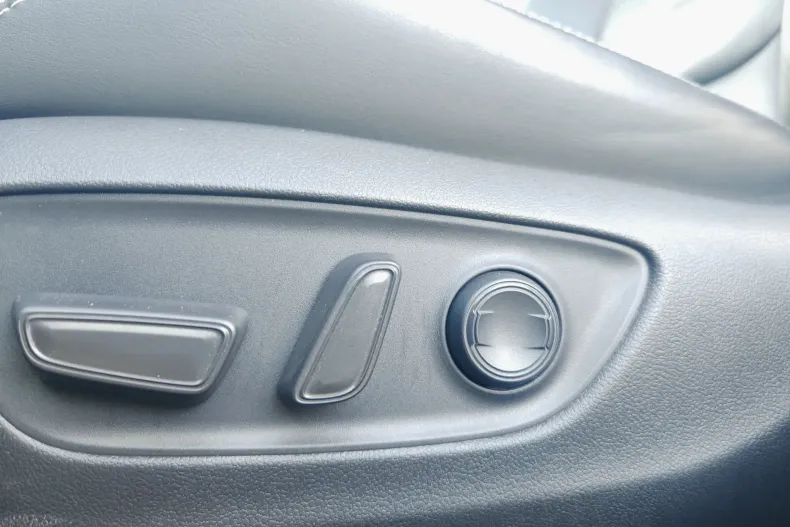 Toyota RAV4 din 2023 cu 123.028 km - oferta TOY198423 - foto 17