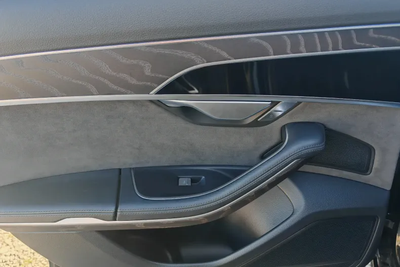 Audi A8 din 2022 cu 146.194 km - oferta AUD198425 - foto 12