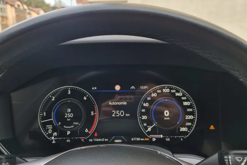 Volkswagen Touareg din 2020 cu 67.730 km - oferta VOL198428 - foto 21