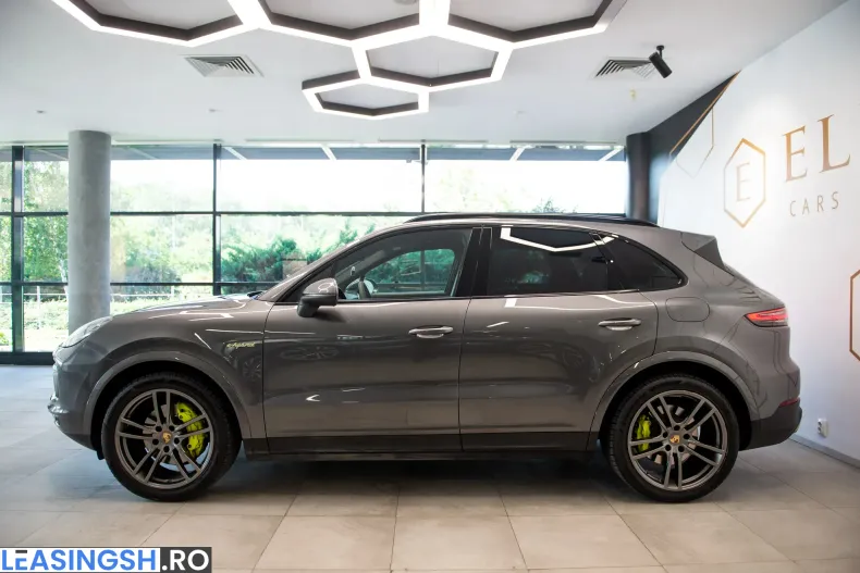 Porsche Cayenne din 2021 cu 48.265 km - oferta POR198431 - foto 4
