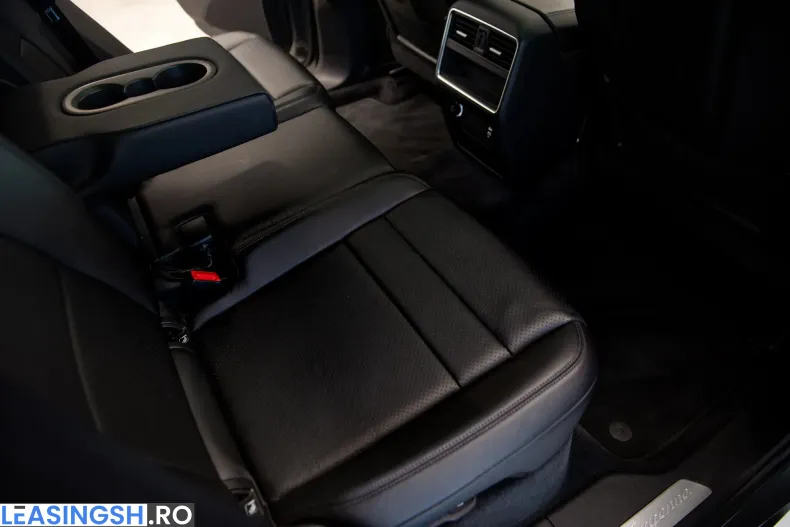 Porsche Cayenne din 2021 cu 48.265 km - oferta POR198431 - foto 33