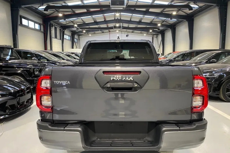 Toyota Hilux din 2025 cu 10 km - oferta TOY198432 - foto 4