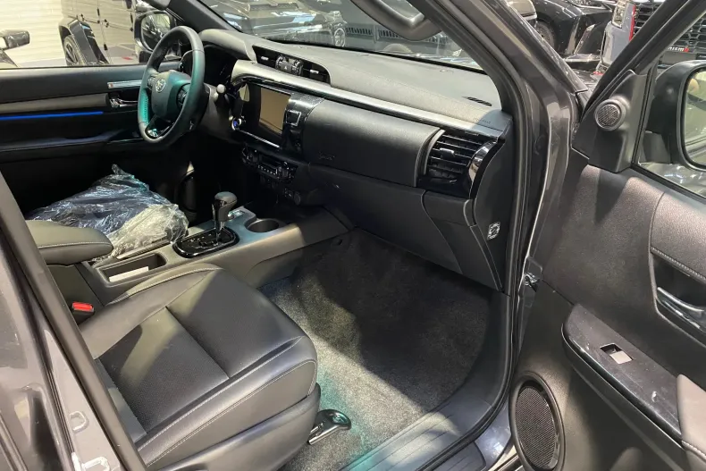 Toyota Hilux din 2025 cu 10 km - oferta TOY198432 - foto 14