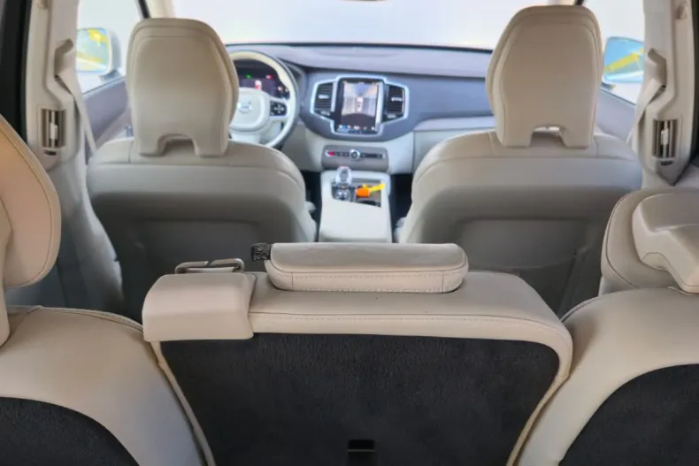 Volvo XC90 din 2023 cu 51.085 km - oferta VOL198433 - foto 28