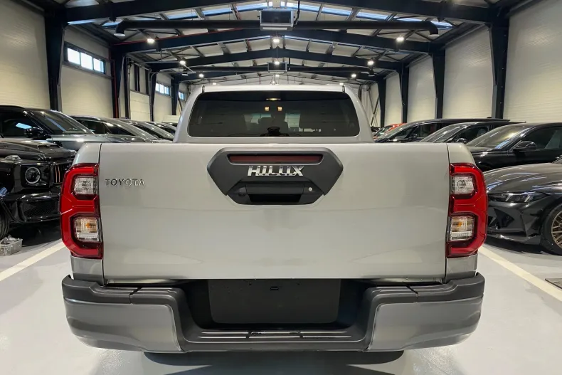 Toyota Hilux din 2025 cu 10 km - oferta TOY198434 - foto 4