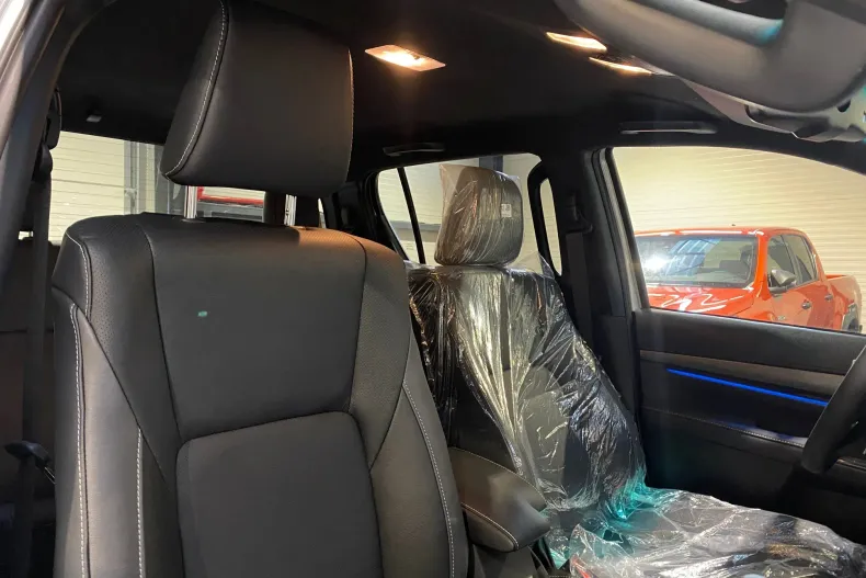 Toyota Hilux din 2025 cu 10 km - oferta TOY198434 - foto 16