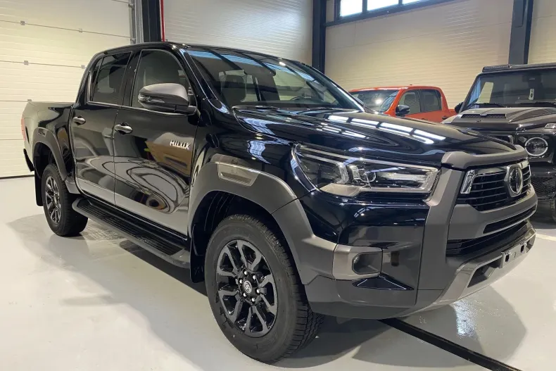 Toyota Hilux din 2025 cu 10 km - oferta TOY198435 - foto 1