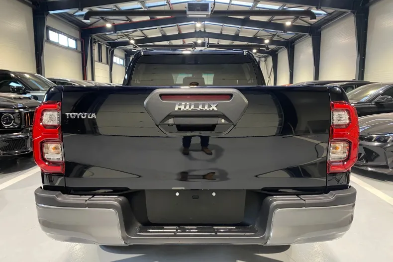 Toyota Hilux din 2025 cu 10 km - oferta TOY198435 - foto 4