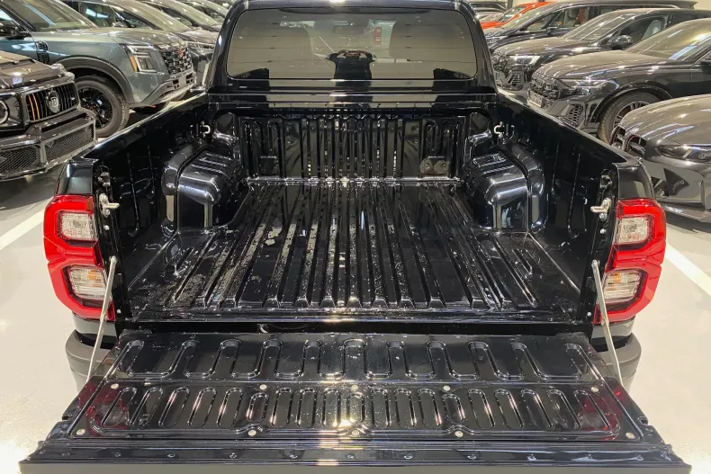 Toyota Hilux din 2025 cu 10 km - oferta TOY198435 - foto 5