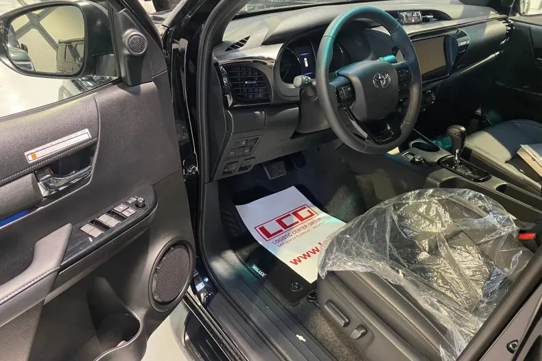 Toyota Hilux din 2025 cu 10 km - oferta TOY198435 - foto 10
