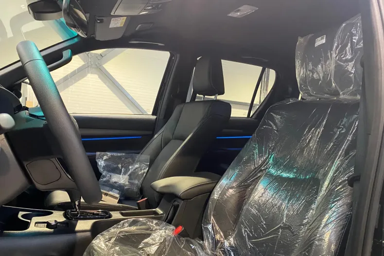 Toyota Hilux din 2025 cu 10 km - oferta TOY198435 - foto 12