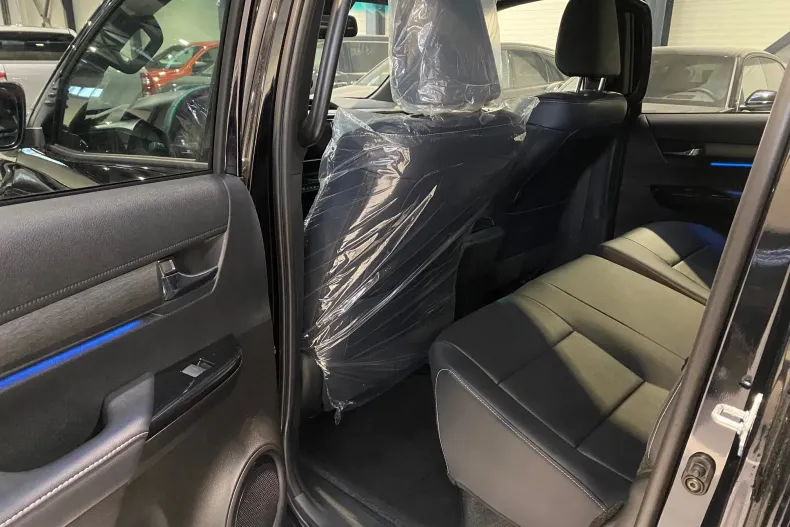 Toyota Hilux din 2025 cu 10 km - oferta TOY198435 - foto 17