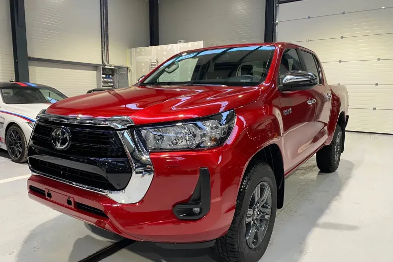 Toyota Hilux din 2025 cu 10 km - oferta TOY198437 - foto 8