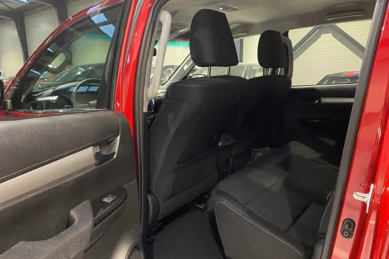 Toyota Hilux din 2025 cu 10 km - oferta TOY198437 - foto 16