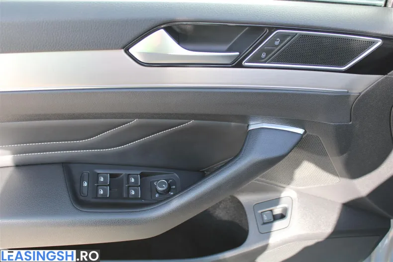 Volkswagen Passat din 2022 cu 134.804 km - oferta VOL198439 - foto 9