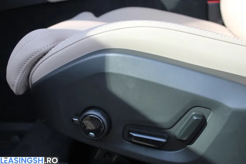 Volvo XC90 din 2025 cu 5 km - oferta VOL198441 - foto 12