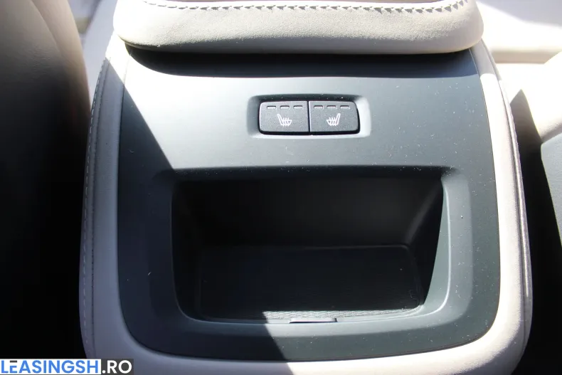 Volvo XC90 din 2025 cu 5 km - oferta VOL198441 - foto 31