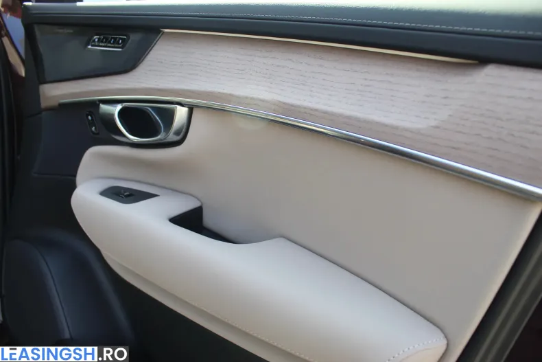 Volvo XC90 din 2025 cu 5 km - oferta VOL198441 - foto 38