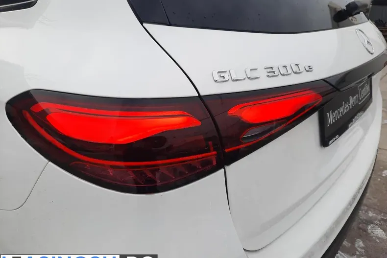 Mercedes-Benz GLC din 2025 cu 6.000 km - oferta MER198444 - foto 17