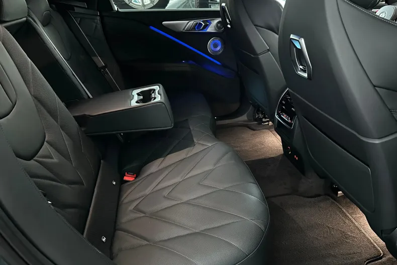 BMW XM (Seria X) din 2024 cu 9.000 km - oferta BMW198450 - foto 8