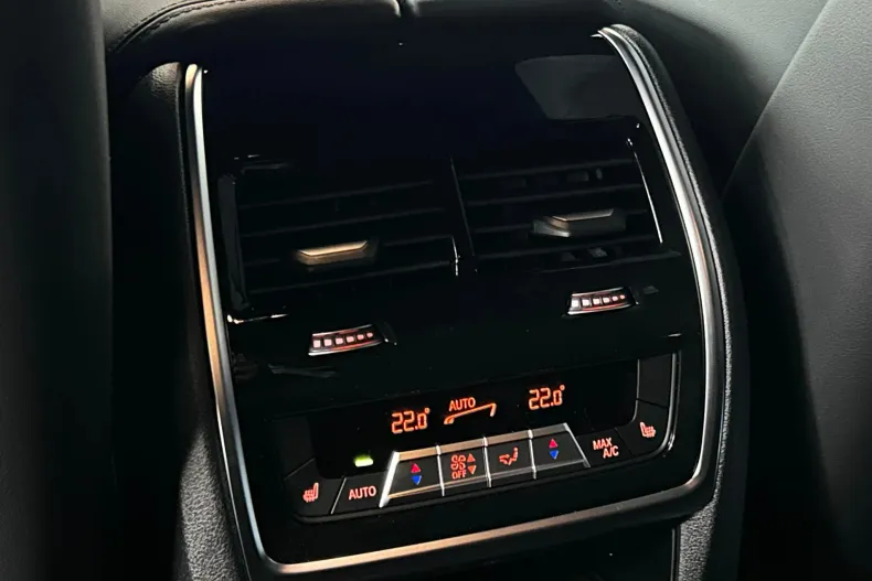 BMW XM (Seria X) din 2024 cu 9.000 km - oferta BMW198450 - foto 17