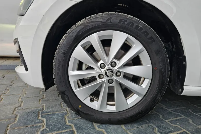 Skoda Scala din 2023 cu 64.308 km - oferta SKO198451 - foto 4