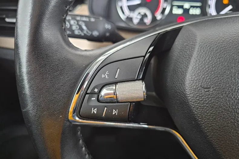 Skoda Scala din 2023 cu 64.308 km - oferta SKO198451 - foto 9