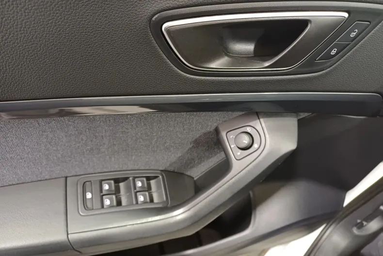 Seat Ateca din 2023 cu 94.518 km - oferta SEA198454 - foto 9