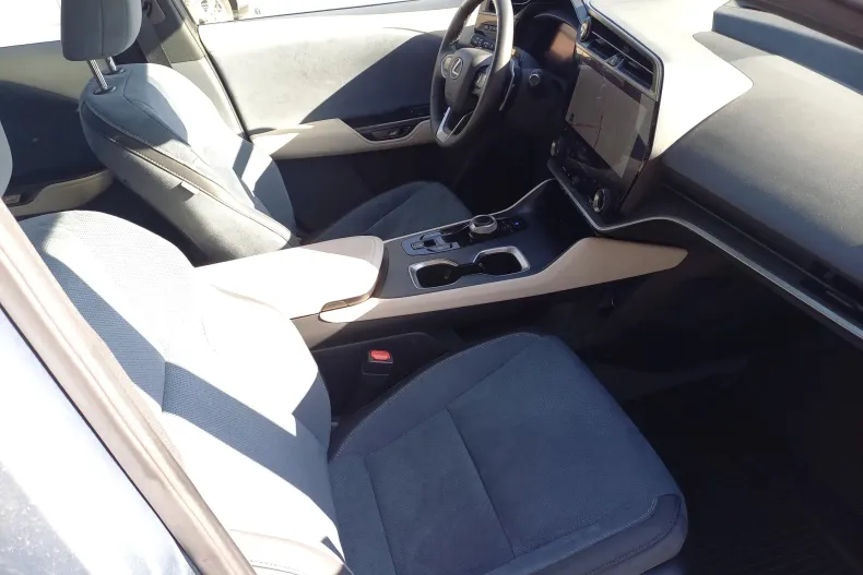 Lexus RZ din 2023 cu 20.479 km - oferta LEX198463 - foto 10