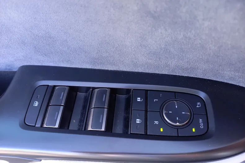 Lexus RZ din 2023 cu 20.479 km - oferta LEX198463 - foto 19