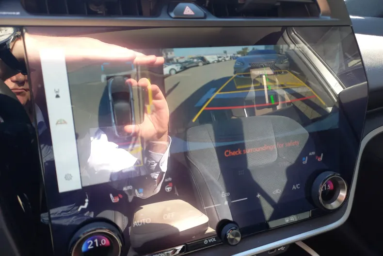 Lexus RZ din 2023 cu 20.479 km - oferta LEX198463 - foto 25