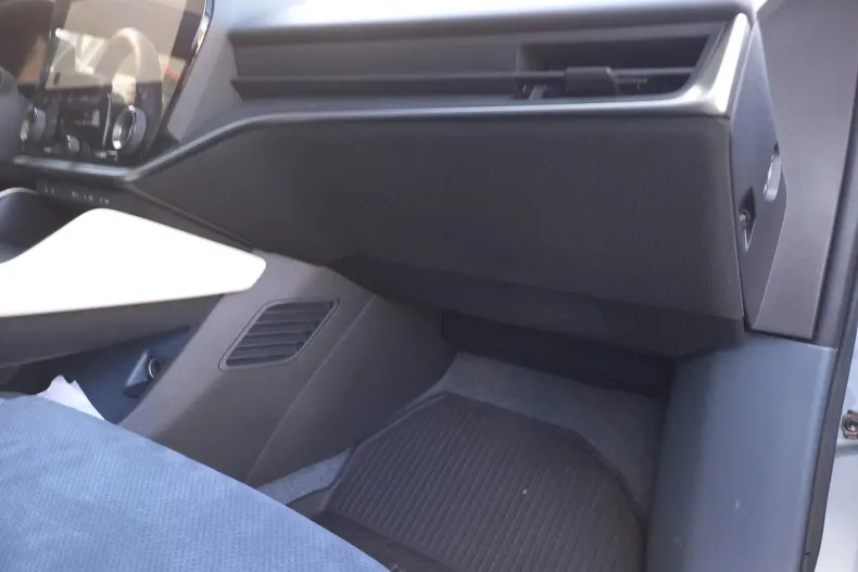 Lexus RZ din 2023 cu 20.479 km - oferta LEX198463 - foto 37