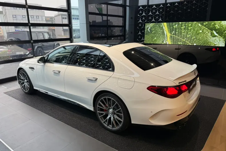 Mercedes-Benz E 53 AMG (Clasa E) din 2025 cu 19.500 km - oferta MER198471 - foto 6