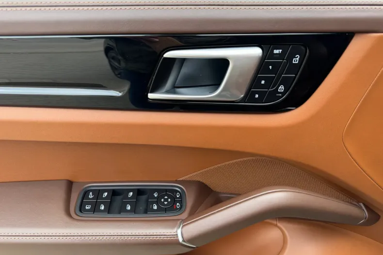 Porsche Cayenne din 2021 cu 62.391 km - oferta POR198472 - foto 19