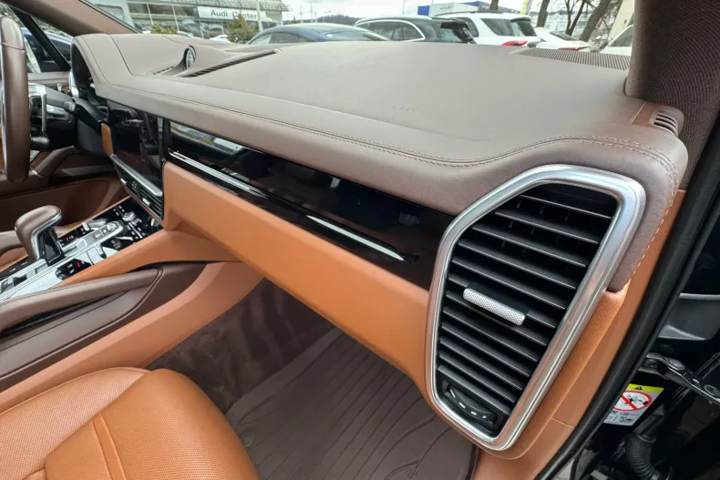 Porsche Cayenne din 2021 cu 62.391 km - oferta POR198472 - foto 22