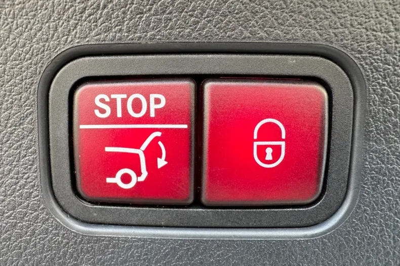 Mercedes-Benz GLC din 2023 cu 59.285 km - oferta MER198474 - foto 22