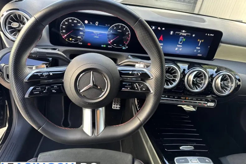 Mercedes-Benz A 200 (Clasa A) din 2024 cu 17.641 km - oferta MER198481 - foto 10