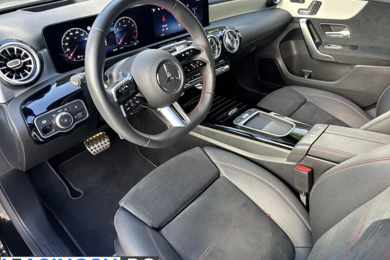 Mercedes-Benz A 200 (Clasa A) din 2024 cu 17.641 km - oferta MER198481 - foto 11