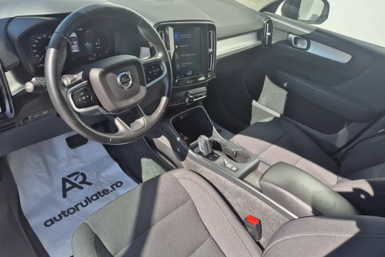 Volvo XC40 din 2020 cu 90.357 km - oferta VOL198487 - foto 9