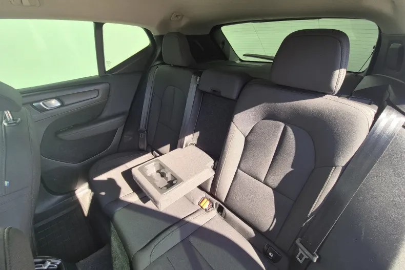 Volvo XC40 din 2020 cu 90.357 km - oferta VOL198487 - foto 11