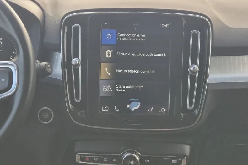 Volvo XC40 din 2020 cu 90.357 km - oferta VOL198487 - foto 17