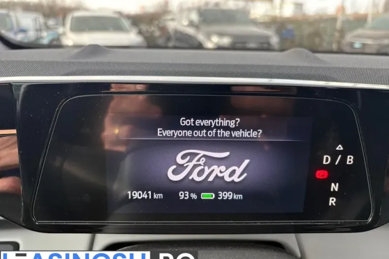 Ford Capri din 2024 cu 19.040 km - oferta FOR198499 - foto 13
