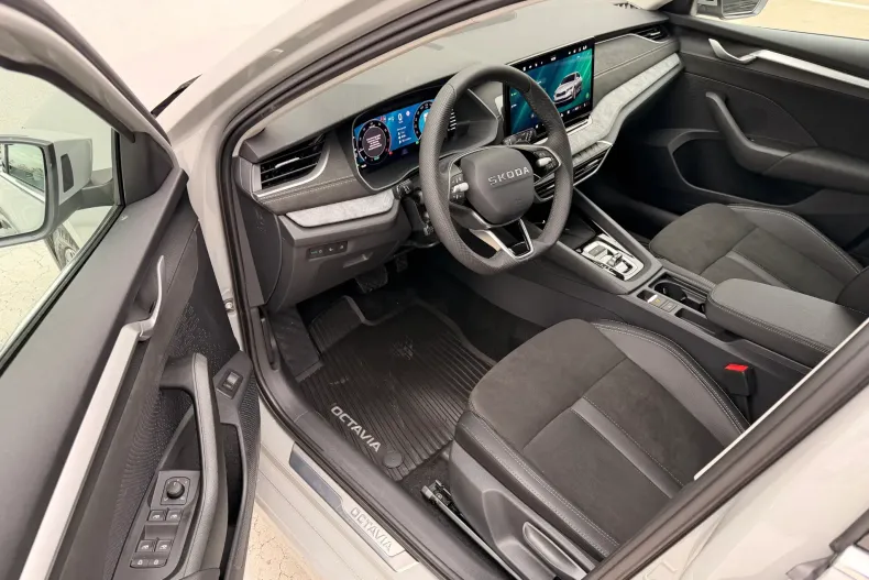 Skoda Octavia din 2025 cu 10 km - oferta SKO198516 - foto 10