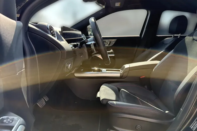 Mercedes-Benz GLA din 2025 cu 19.707 km - oferta MER198518 - foto 10