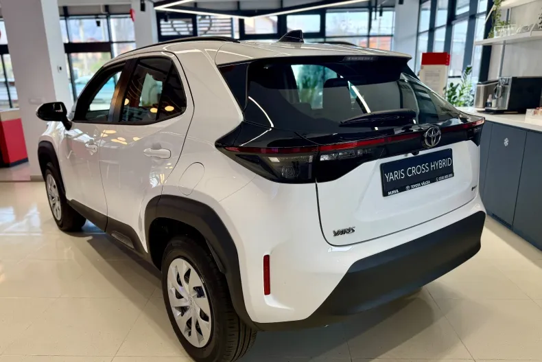 Toyota Yaris Cross din 2026 cu 10 km - oferta TOY198523 - foto 6