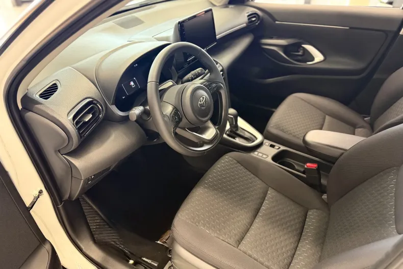 Toyota Yaris Cross din 2026 cu 10 km - oferta TOY198523 - foto 9