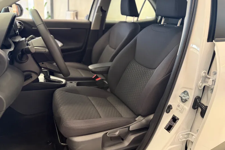 Toyota Yaris Cross din 2026 cu 10 km - oferta TOY198523 - foto 11